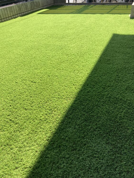 人工芝のメリット／一年中緑が美しい！