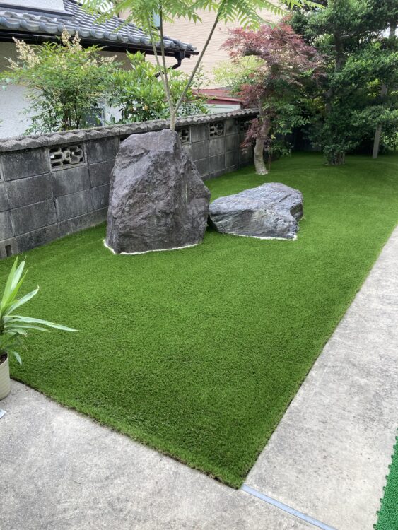 日本庭園にも人工芝はピッタリ