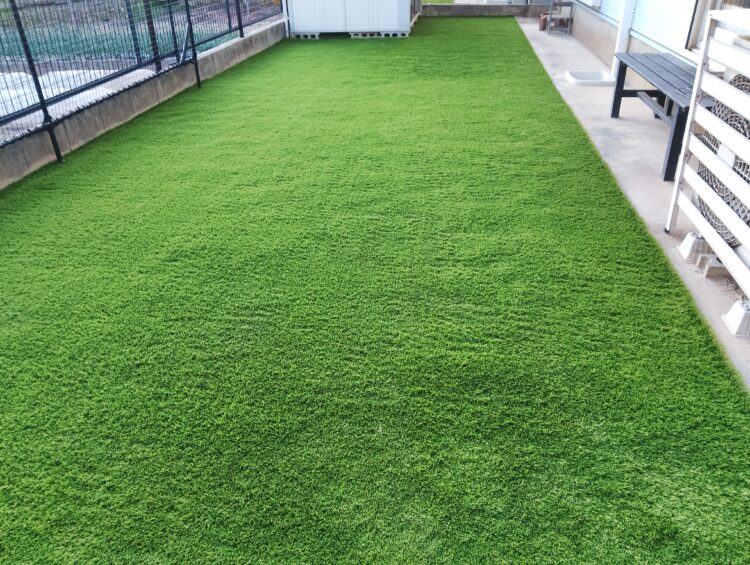 庭がサッカー練習場に！凹んだ地面も見事に再生