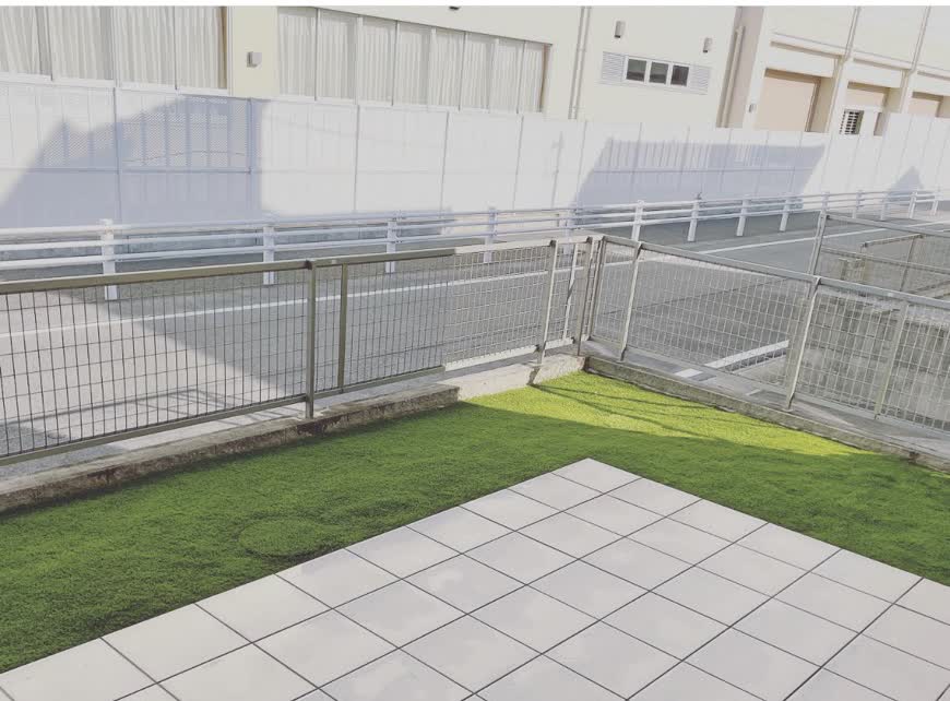 豊田市・施工後のタイルテラスと人工芝のお庭