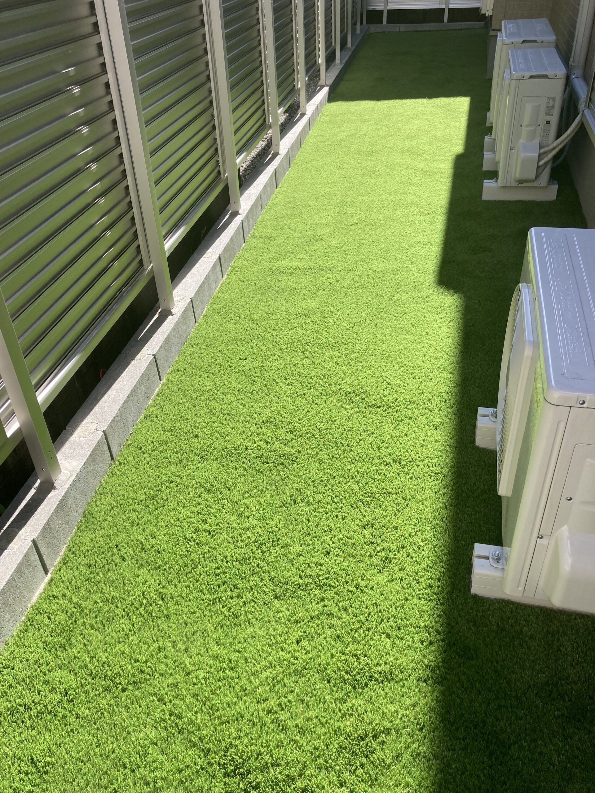 名古屋市中川区・施工後の鮮やかな緑の人工芝
