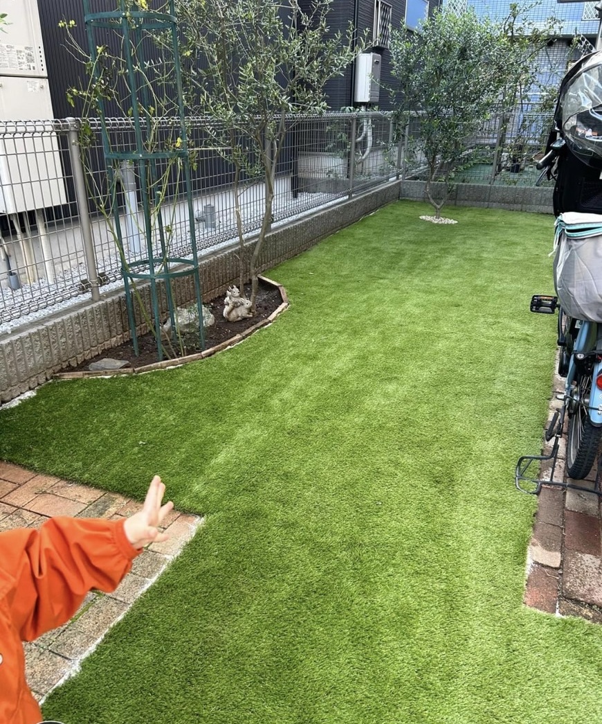 施工後:お庭が人工芝に